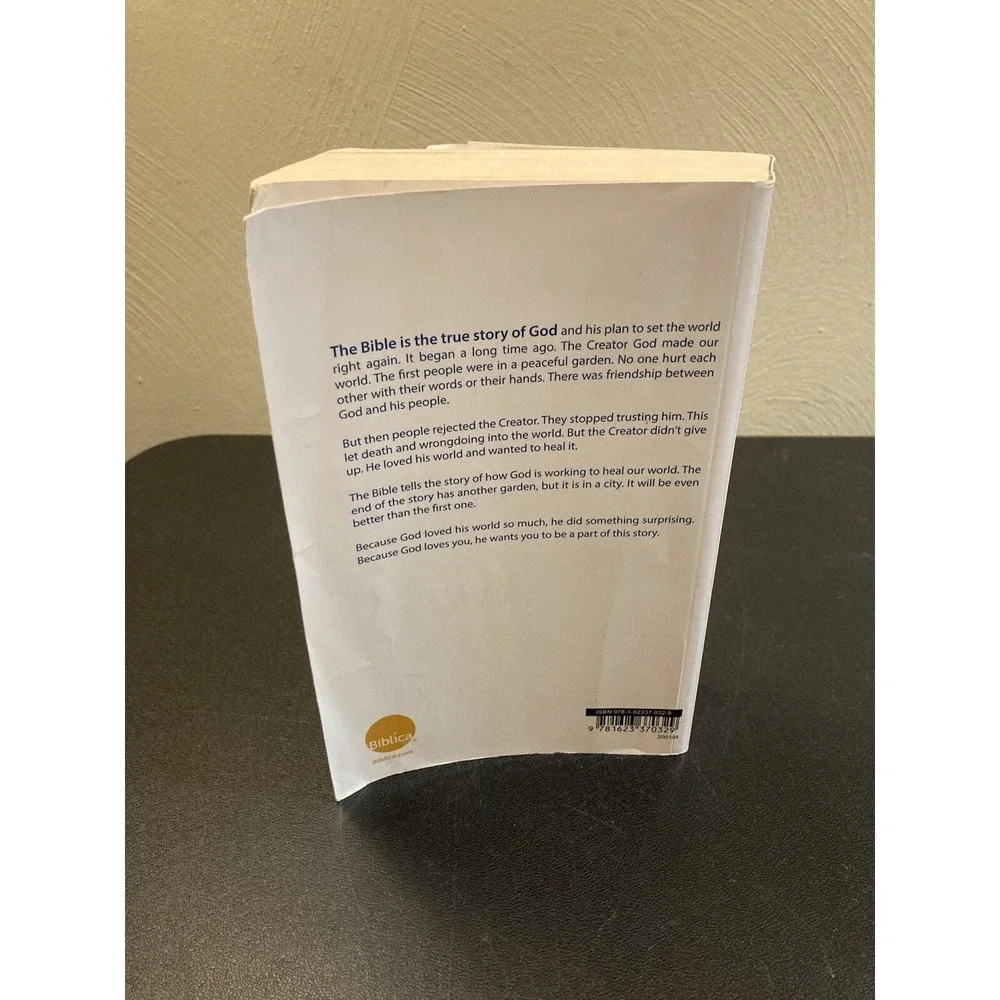 NIrV Outreach Bible Paperback New International Reader's‎ Version by Zondervan
